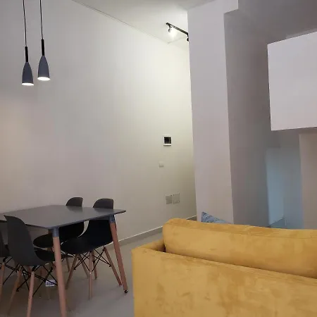 Beach Duplex شقة غوليم